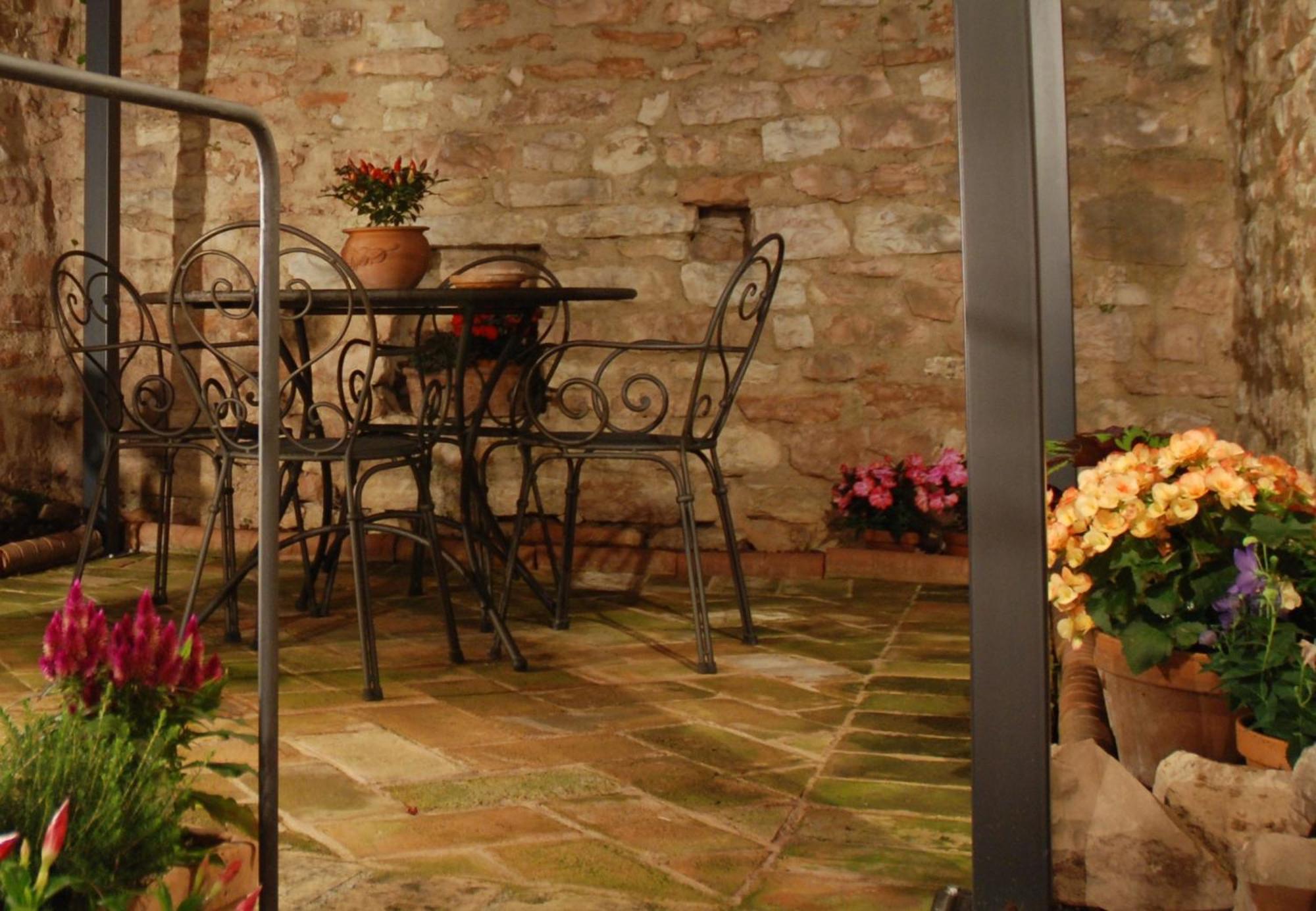 La Piccola Corte Apartment สเปลโล ภายนอก รูปภาพ